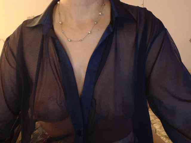 goodSnowQueen webcam