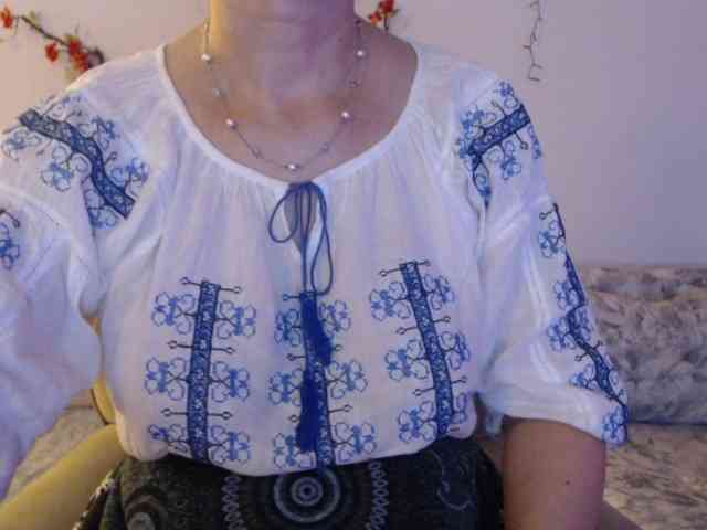 goodSnowQueen webcam