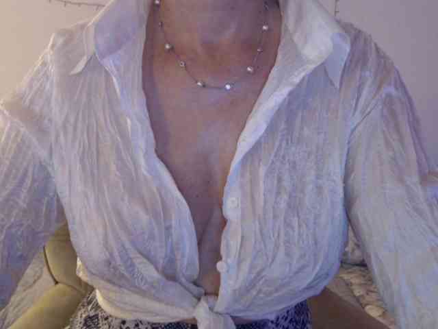 goodSnowQueen goodSnowQueen