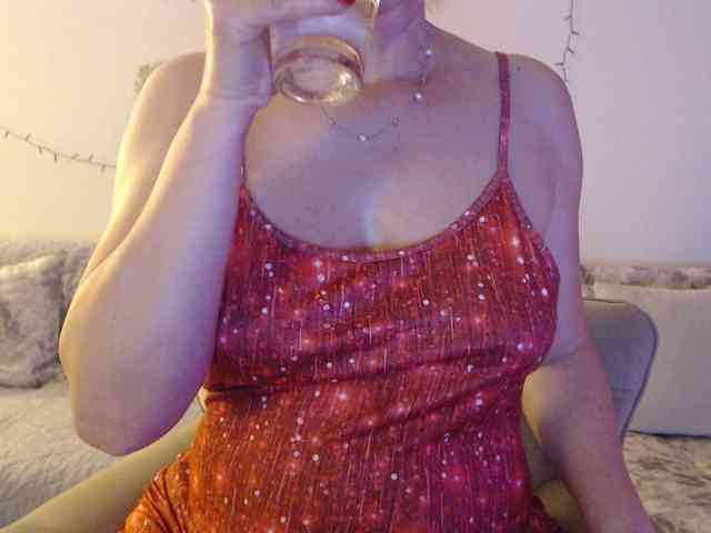 goodSnowQueen webcam