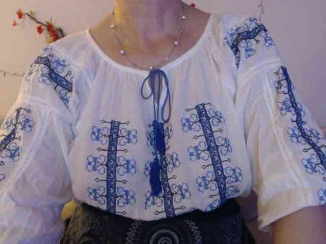 goodSnowQueen webcam