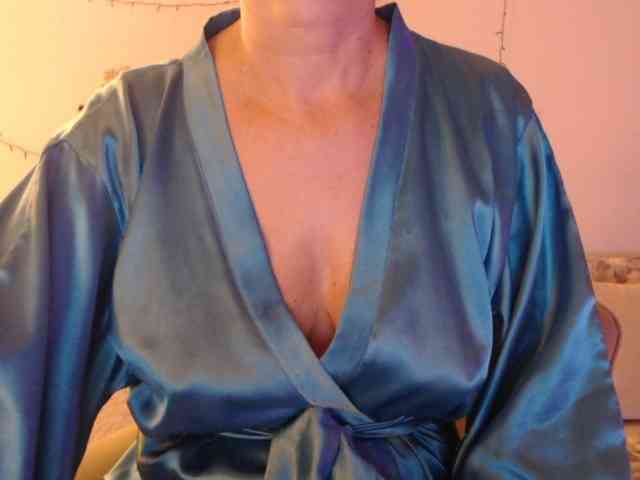 goodSnowQueen webcam