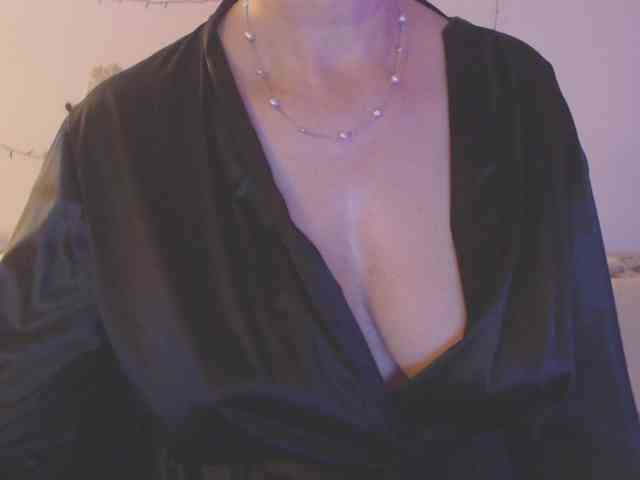 goodSnowQueen goodSnowQueen