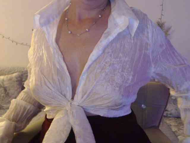 goodSnowQueen goodSnowQueen