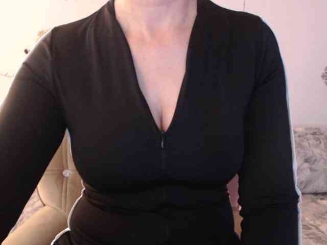 goodSnowQueen webcam