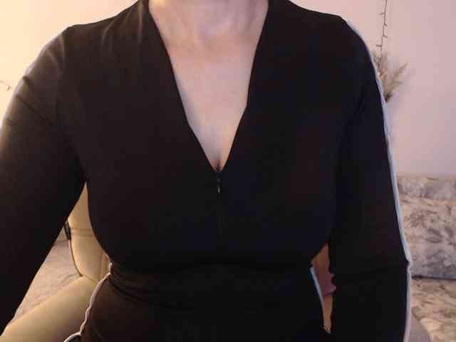 goodSnowQueen webcam