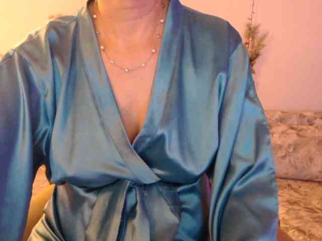 goodSnowQueen webcam