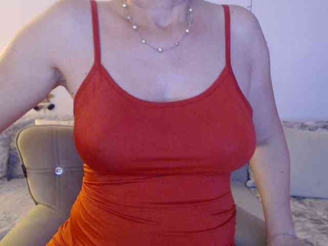 goodSnowQueen webcam