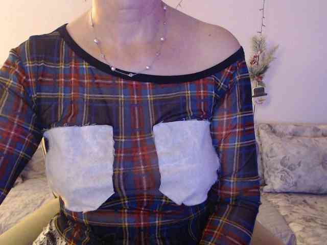 goodSnowQueen webcam