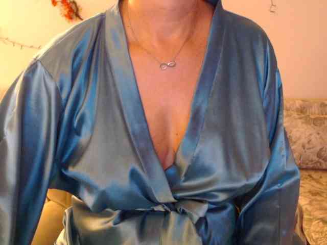 goodSnowQueen webcam