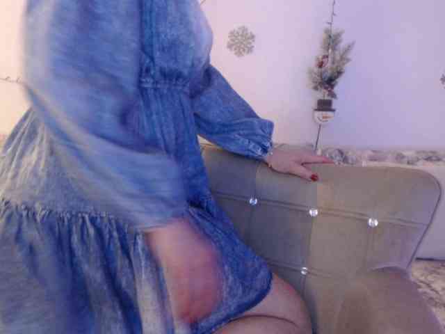 goodSnowQueen webcam