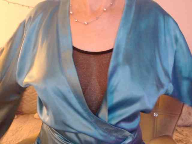 goodSnowQueen webcam