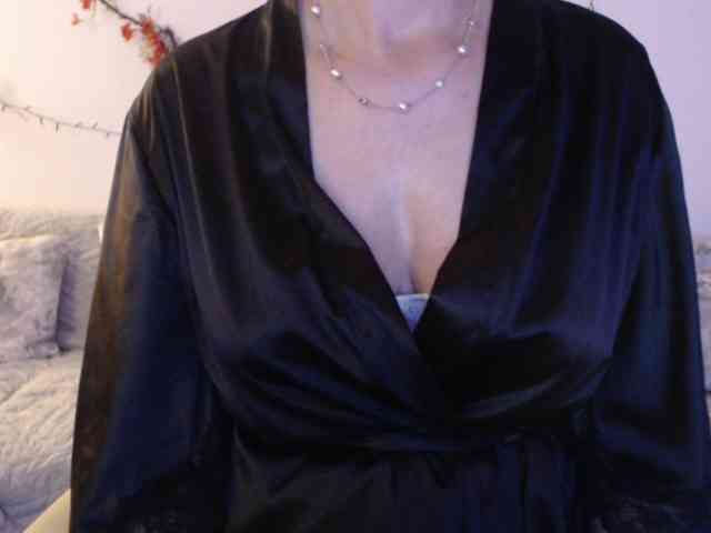 goodSnowQueen webcam