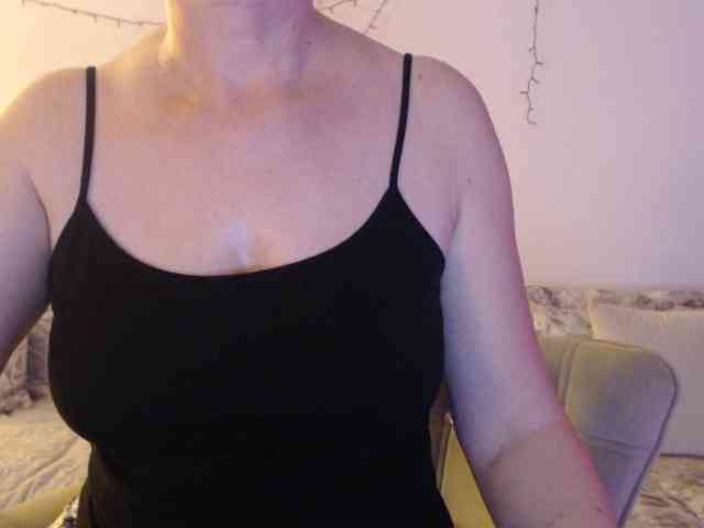 goodSnowQueen webcam