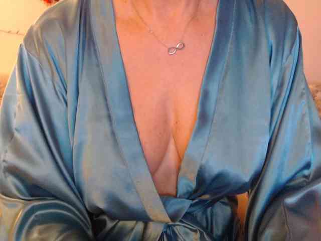 goodSnowQueen webcam