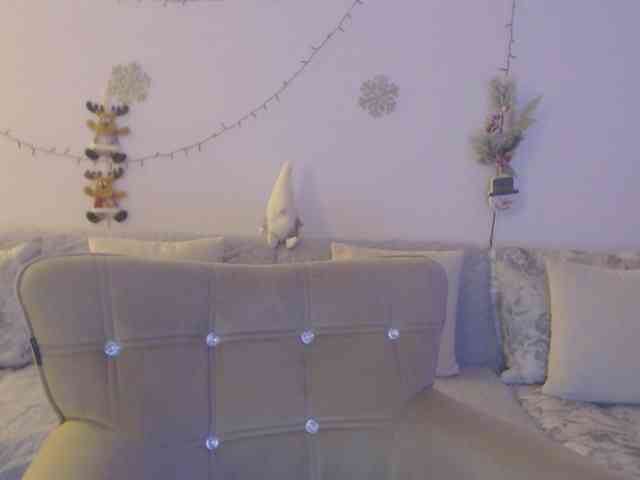 goodSnowQueen webcam