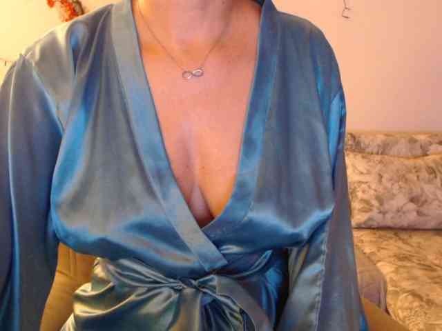 goodSnowQueen webcam