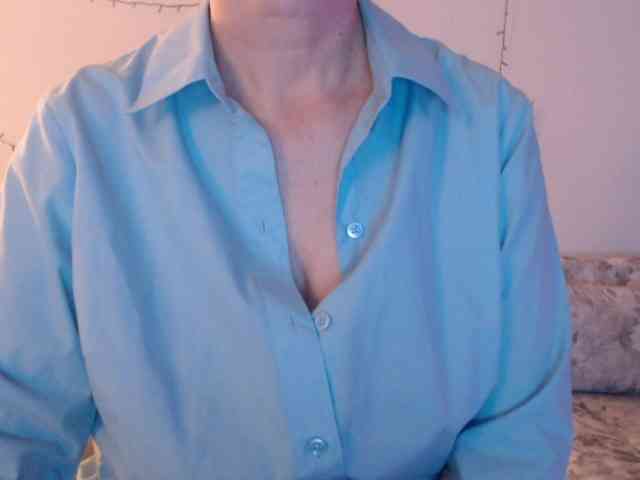 goodSnowQueen webcam