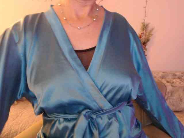 goodSnowQueen webcam