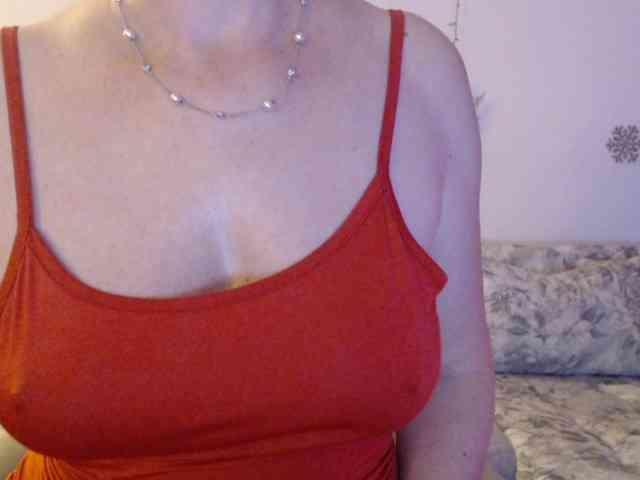 goodSnowQueen webcam