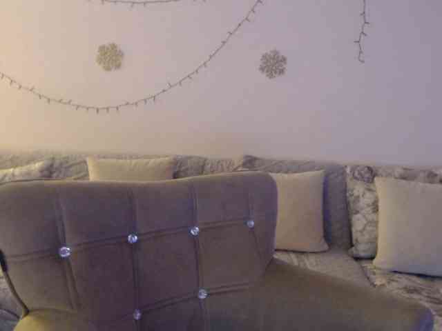 goodSnowQueen webcam