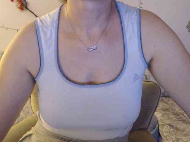 goodSnowQueen webcam