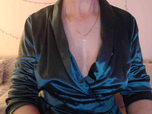 goodSnowQueen webcam