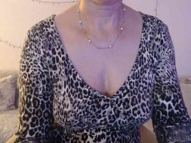 goodSnowQueen goodSnowQueen