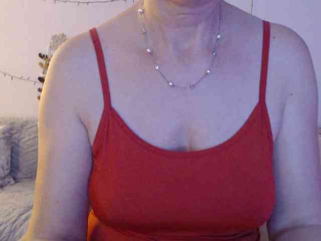 goodSnowQueen webcam