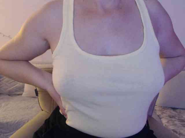 goodSnowQueen webcam