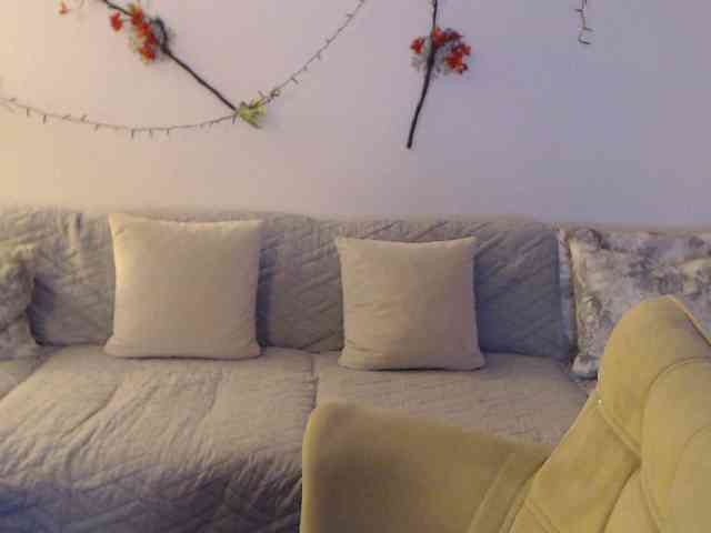 goodSnowQueen webcam
