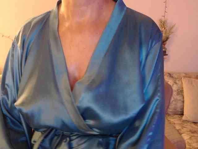 goodSnowQueen webcam