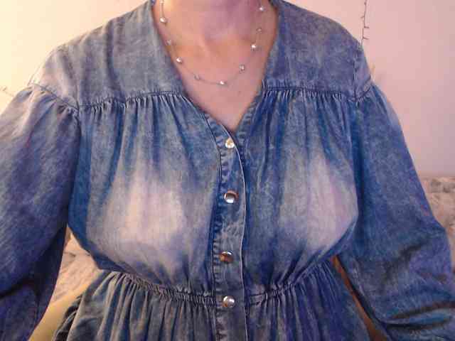 goodSnowQueen webcam