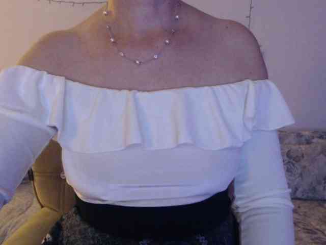 goodSnowQueen goodSnowQueen