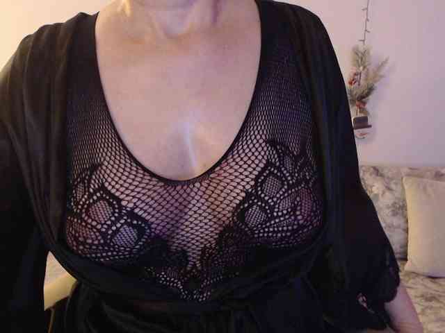 goodSnowQueen webcam