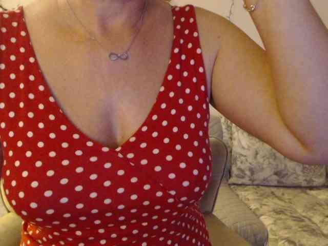 goodSnowQueen webcam