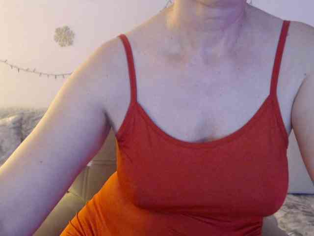 goodSnowQueen webcam