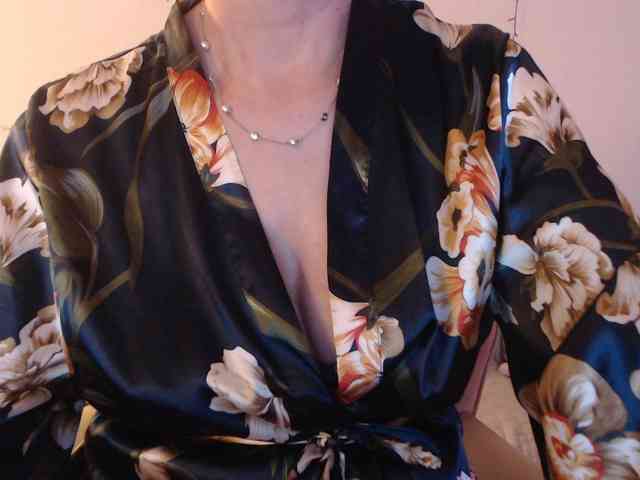 goodSnowQueen webcam