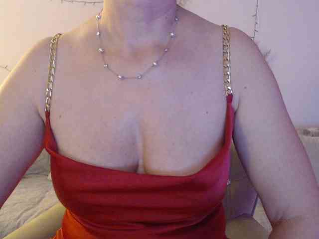 goodSnowQueen webcam