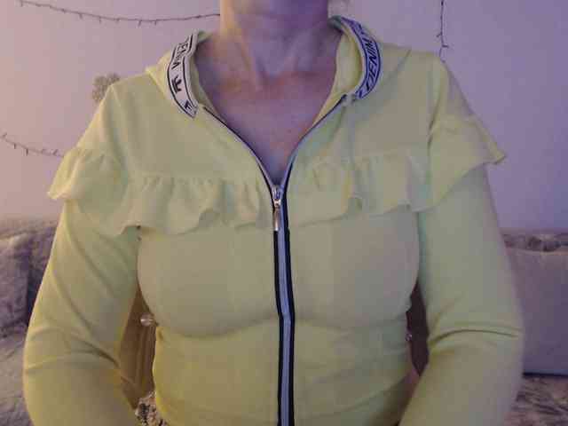 goodSnowQueen goodSnowQueen