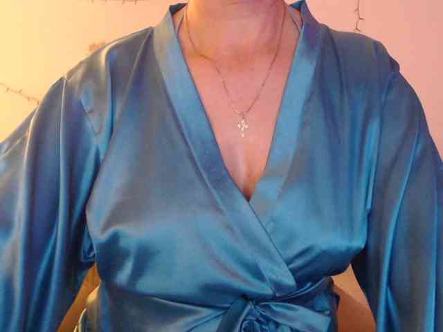 goodSnowQueen webcam