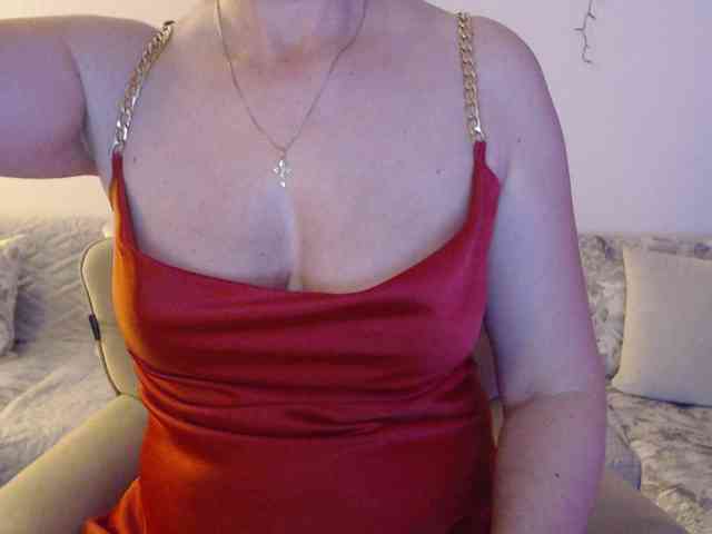 goodSnowQueen webcam