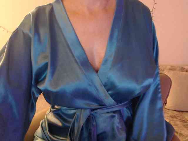 goodSnowQueen webcam