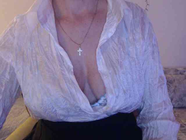 goodSnowQueen webcam