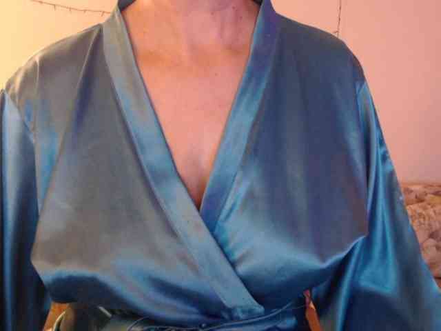 goodSnowQueen webcam