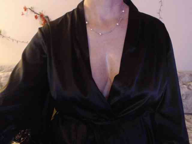 goodSnowQueen webcam