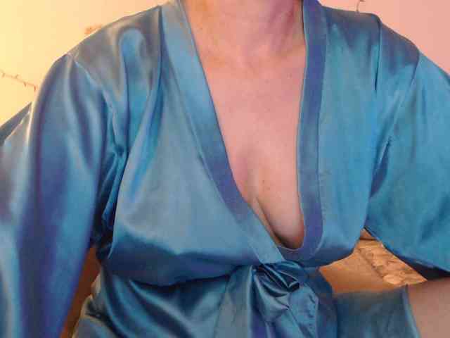 goodSnowQueen webcam