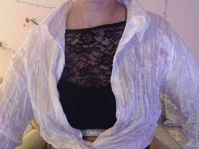 goodSnowQueen webcam