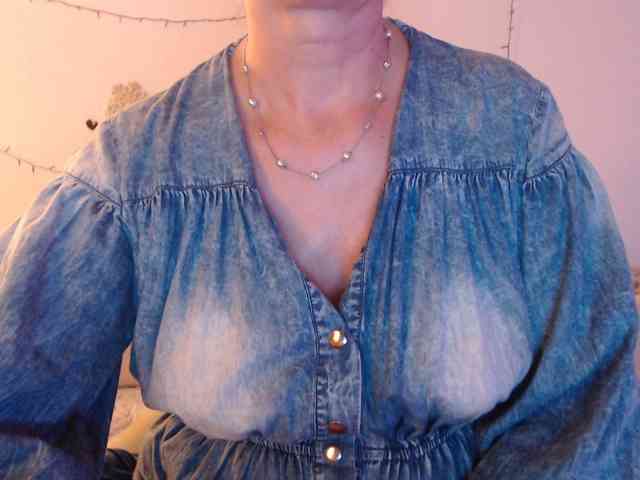 goodSnowQueen goodSnowQueen