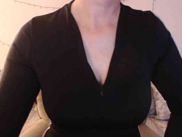 goodSnowQueen webcam